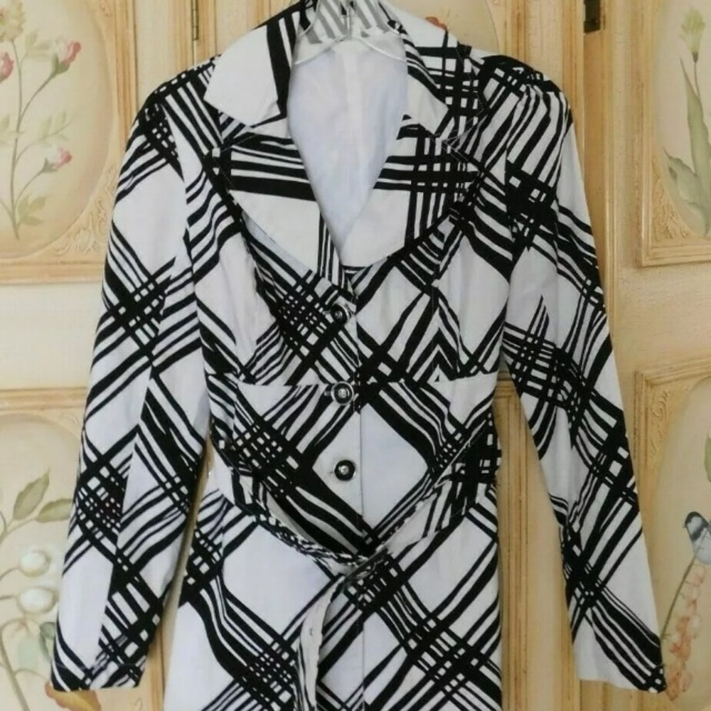 Very Nice Women Black/White Jacket Blazer Belted S